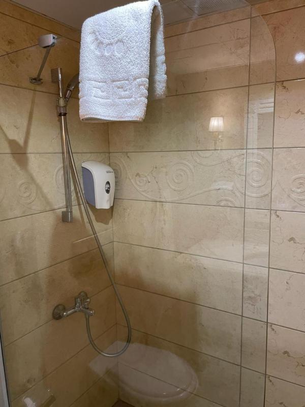Standard Triple Room image 4
