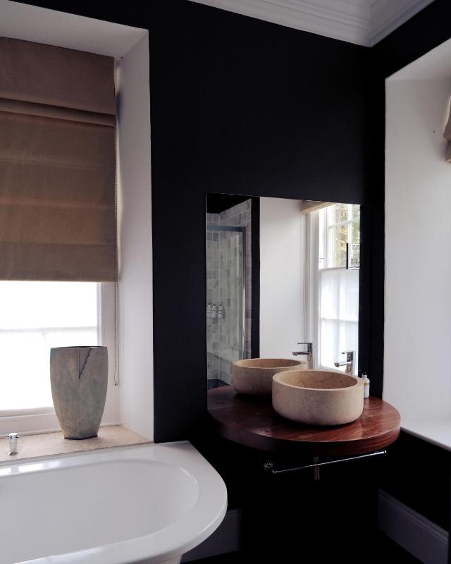 Room Three image 3