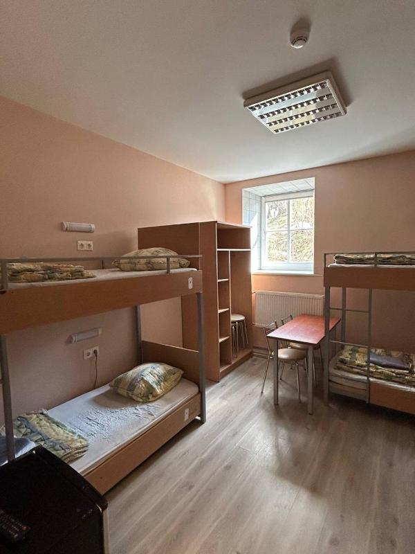 Economy Quadruple Room with Shared Bathroom image 3