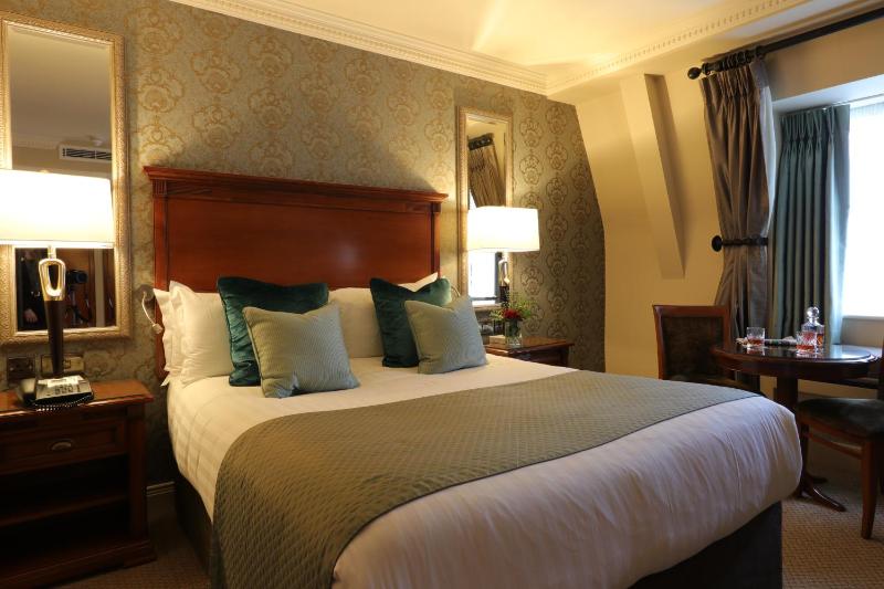 Executive Double Room image 4