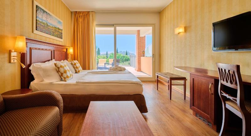 Classic Junior Suite image 1