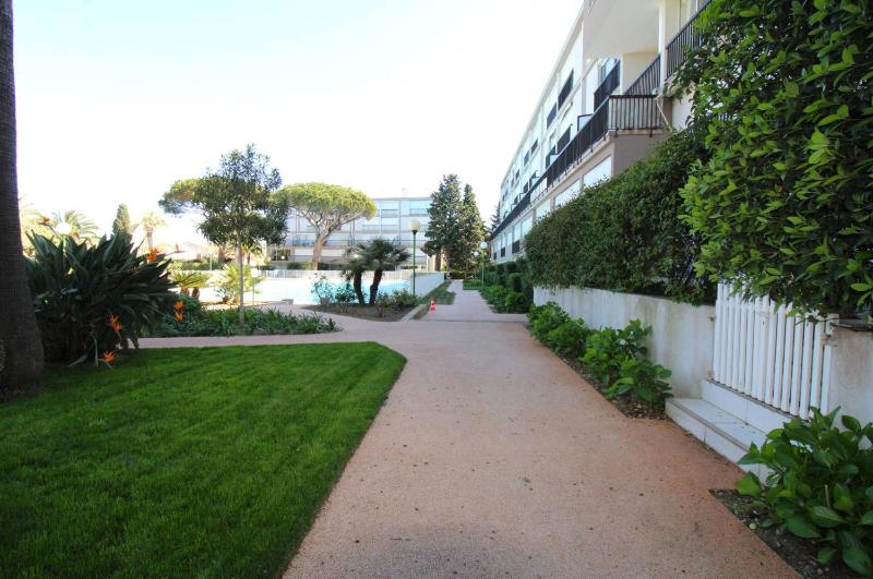 TROPCOQ - Au coeur de St-Tropez - Studio cabine pour 2 personnes - image 6