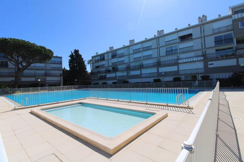 TROPCOQ - Au coeur de St-Tropez - Studio cabine pour 2 personnes - image 4