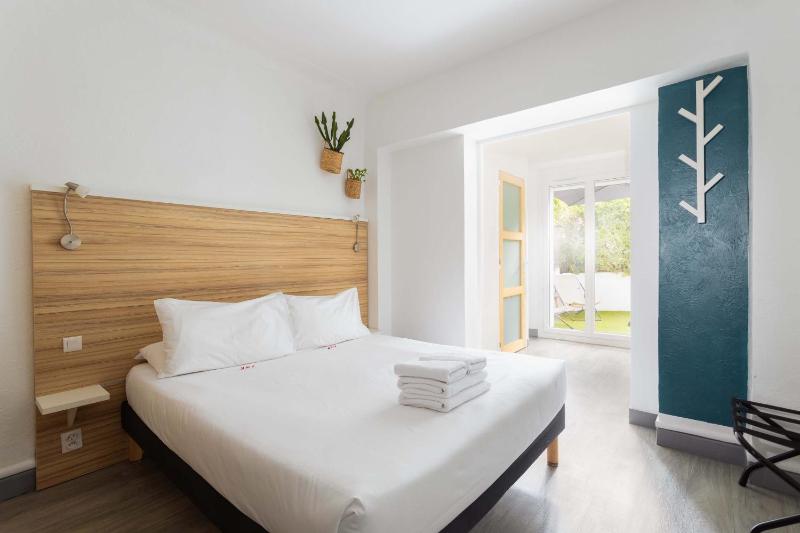Superior Double Room 20 m2 with Private Terrace image 1