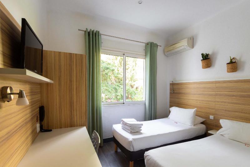 Economy Twin Room 10m2 image 4
