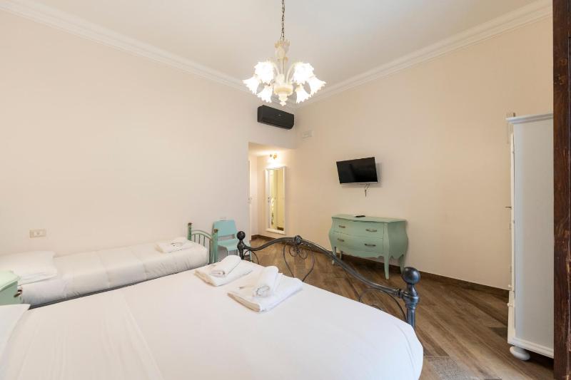 Plebiscito Rooms - image 10