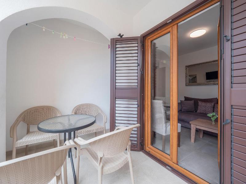 Superior Apartment image 2
