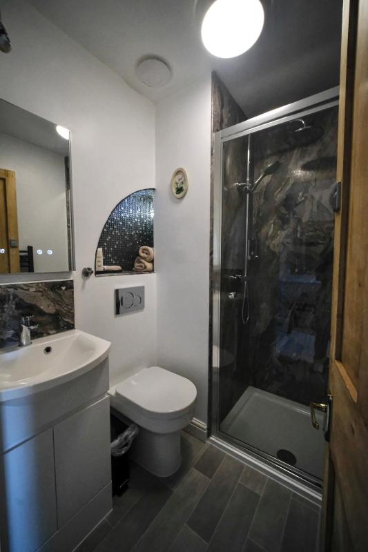 King Room image 3