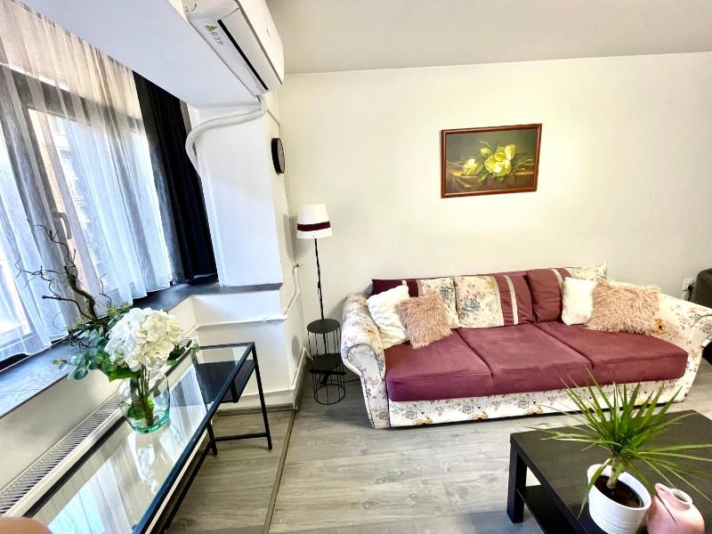 Tower Old City Apartment - image 3