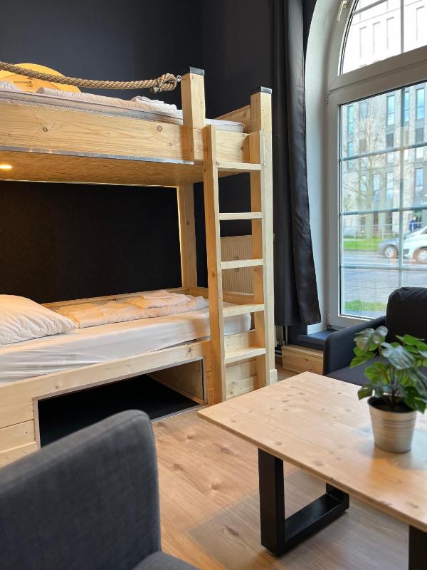 Bed in 10-Bed Mixed Dormitory Room image 1