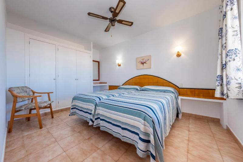 Apartamentos Sol Ponent - image 39