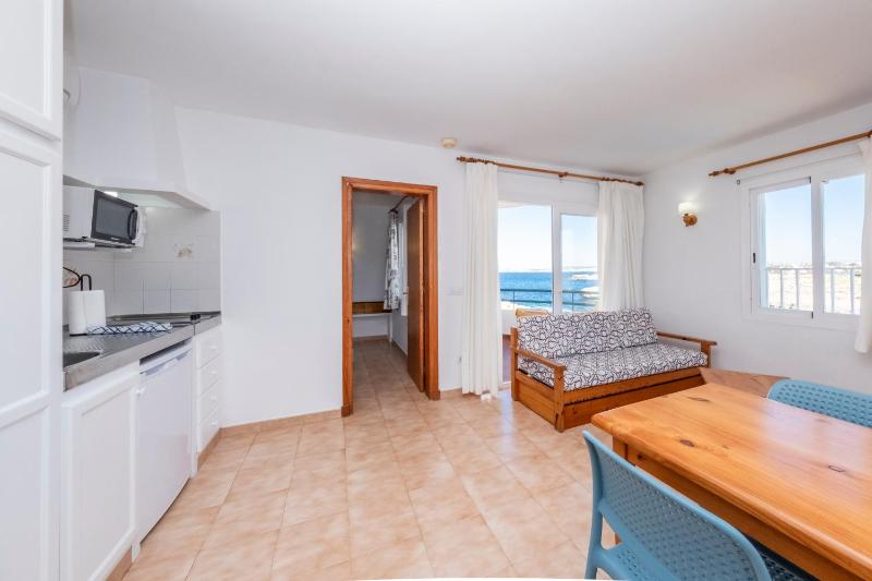 Apartamentos Sol Ponent - image 21