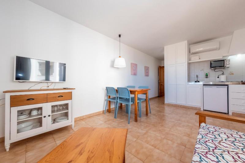 Apartamentos Sol Ponent - image 5