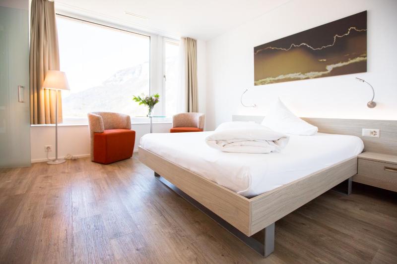 Standard Double Room with Mountain View image 1