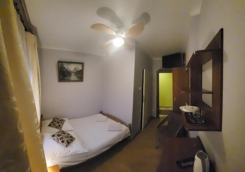 Double Room image 2
