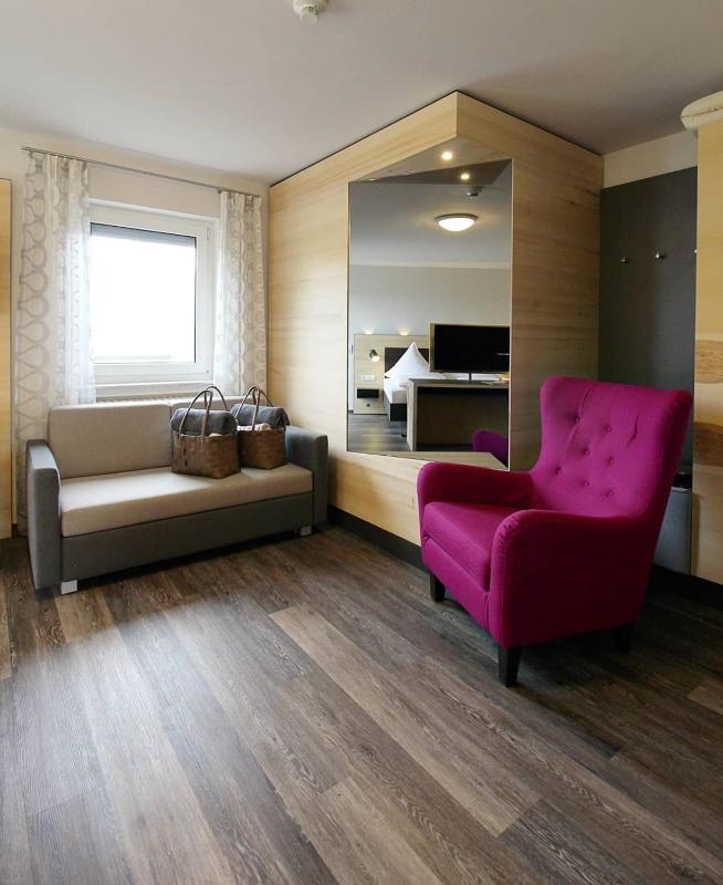 Deluxe Double Room image 4