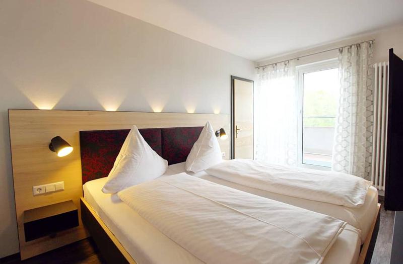 Deluxe Double Room image 3