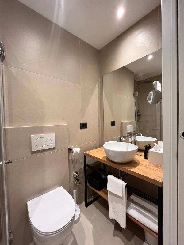 Single Room image 1