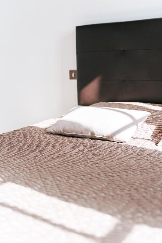 Standard Double Room image 3