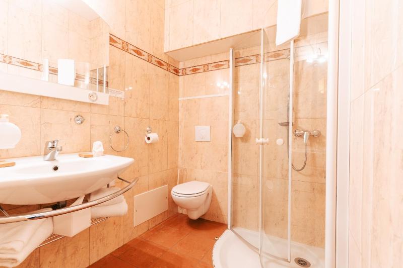 Standard Double Room image 1