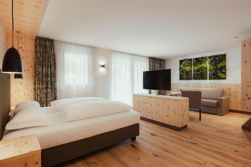 Double Room image 1