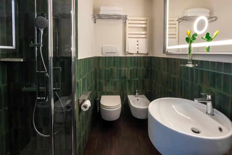 Superior Double Room image 3