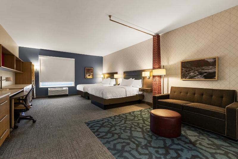 Studio Suite with Two Queen Beds image 4