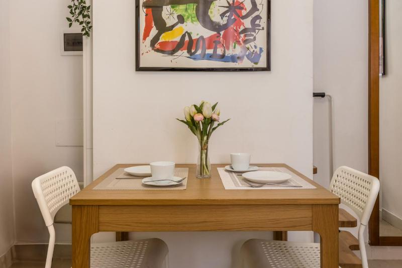 One-Bedroom Apartment image 1