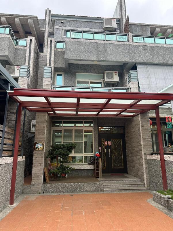 Secret House - image 8