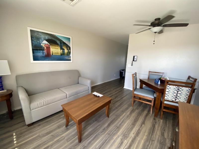 Junior Suite image 2