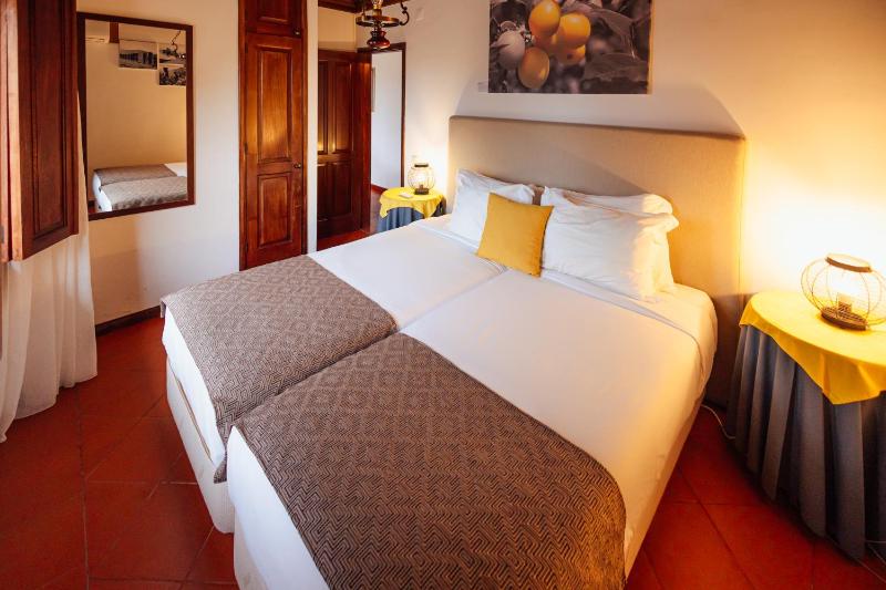 Deluxe Family Suite image 4