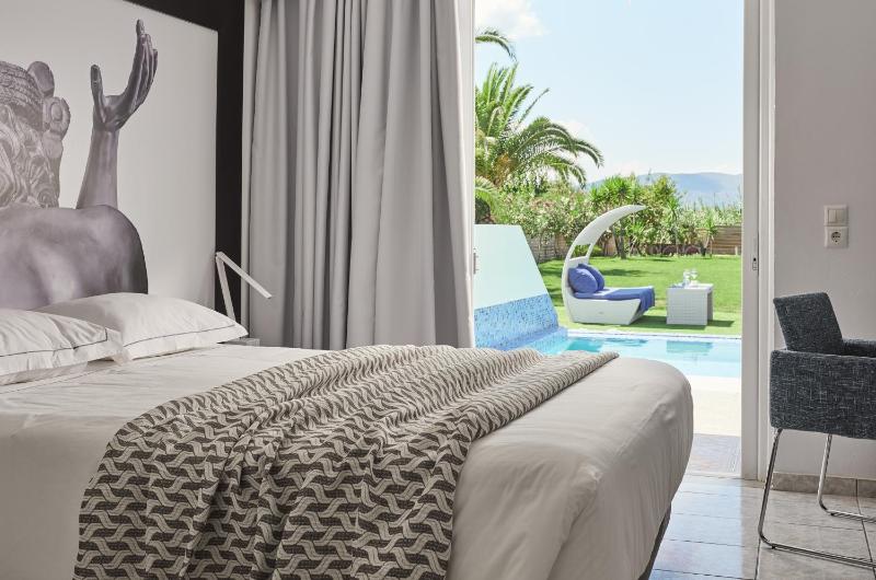 Master Suite with Private Pool  image 2