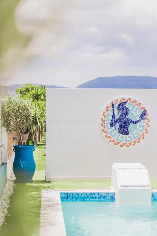 Deluxe Suite with Private Pool image 3
