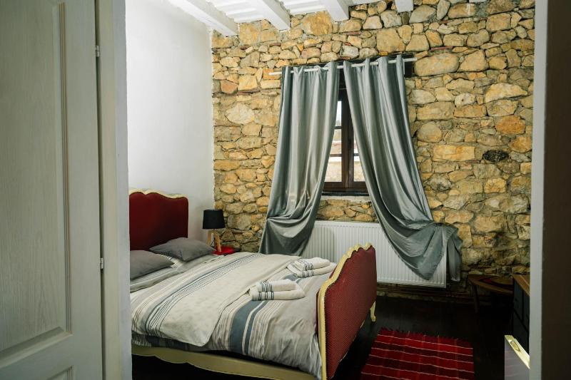 Double Room image 1
