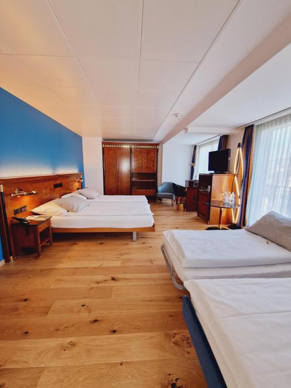 Family Room with Balcony image 4