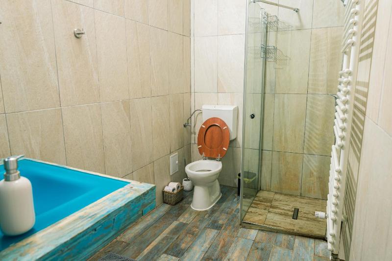 Triple Room image 2