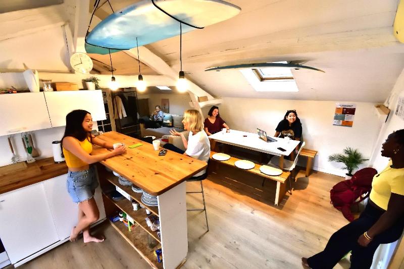 SURF HOSTEL BIARRITZ - image 40