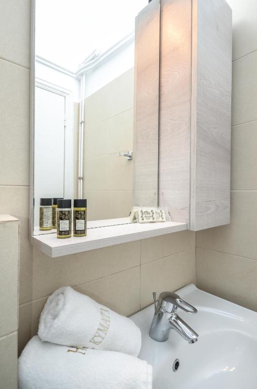 Double Room with Side Sea View image 2