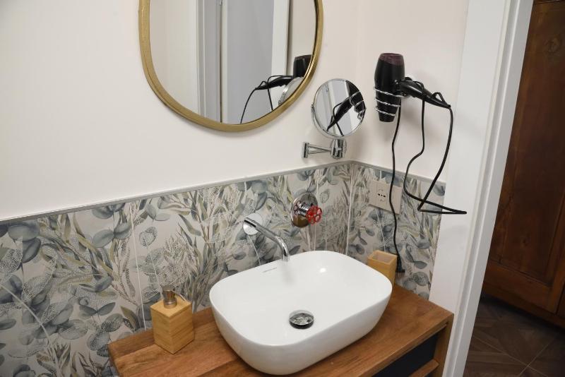 Double Room image 1