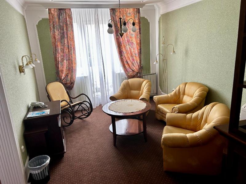 Presidential Suite image 4