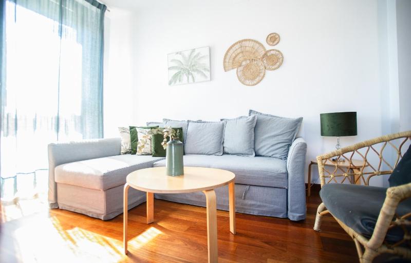 One-Bedroom Apartment image 4