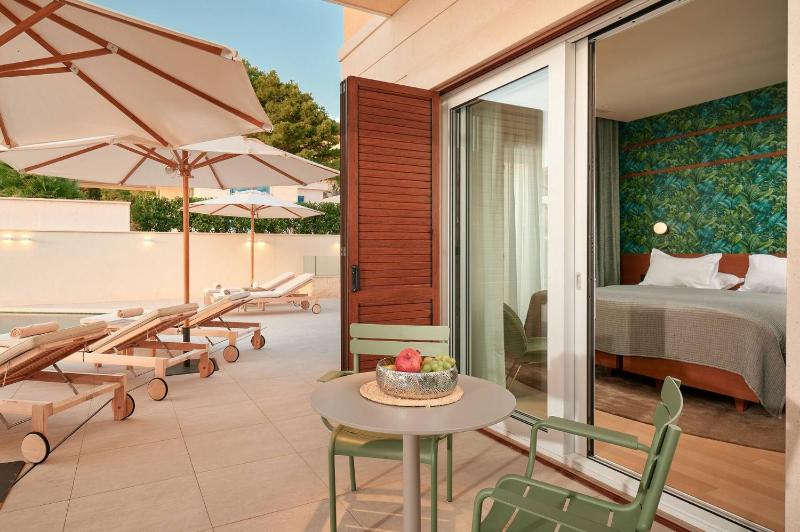 Beautiful Villa Crystalsea 2 with a pool in Hvar - image 11