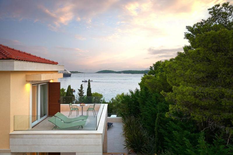 Beautiful Villa Crystalsea 2 with a pool in Hvar - image 25