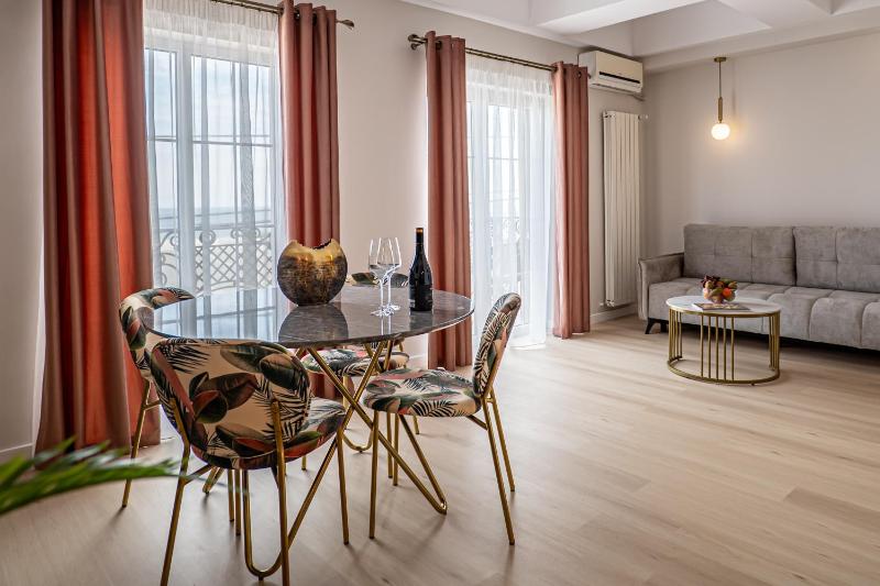 Apartment with Sea View image 4