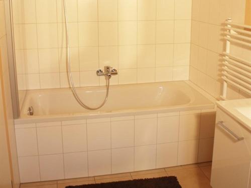 Comfort Two-Bedroom Bungalow image 3