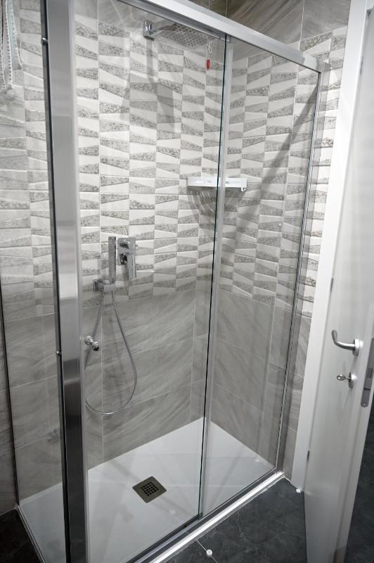 Quadruple Room image 1