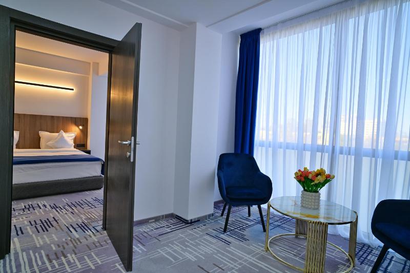 Deluxe Junior Suite image 4