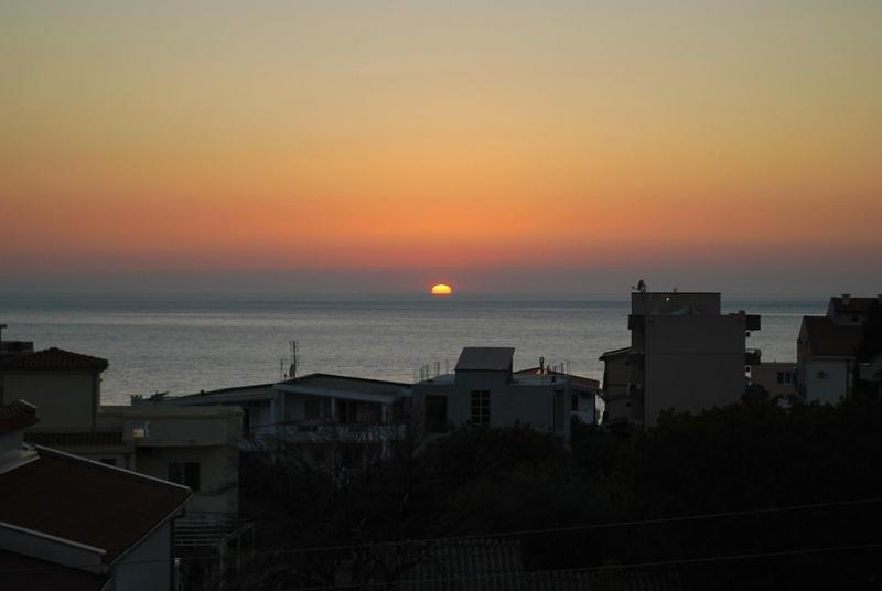 Studio with Sea View image 3