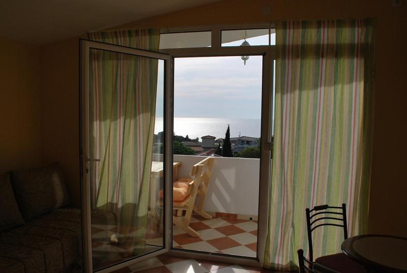 Studio with Sea View image 2