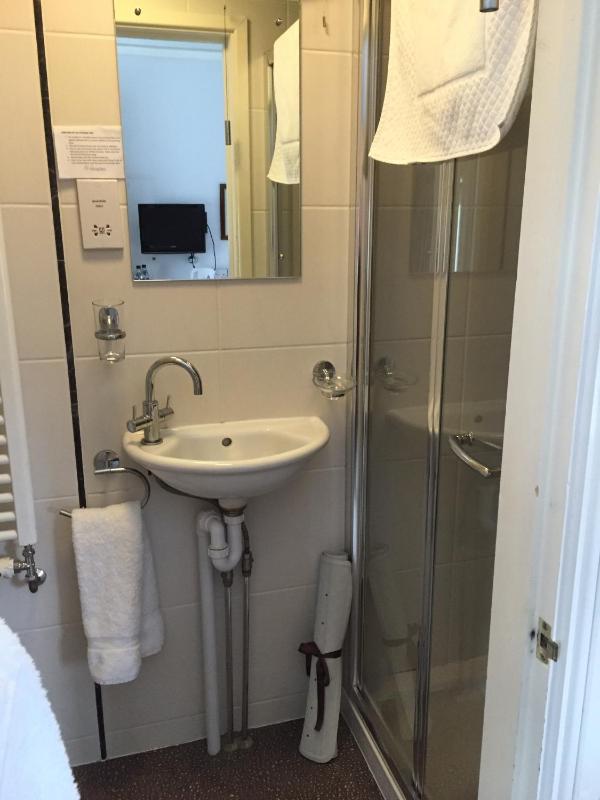 Deluxe Double Room with Private Bathroom image 2